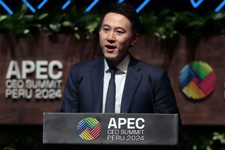 CEO do Tiktok: O aplicativo de vídeos curtos, que possui mais de 1 bilhão de usuários, enfrenta a possibilidade de ser banido nos Estados Unidos (AFP/AFP)
