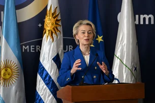 Von der Leyen tranquiliza agricultores europeus: 'Acordo tem garantias para protegê-los'