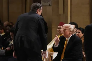 Imagem referente à matéria: Donald Trump e Elon Musk comparecem à cerimônia de reabertura da Catedral de Notre-Dame