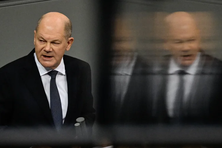 Olaf Scholz: questionado sobre os planos da UE para reagir a uma eventual guerra comercial iniciada por Trump, Scholz declarou que o bloco pode responder “em até uma hora”