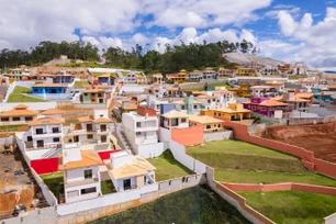 Imagem referente à matéria: Como distritos de Mariana foram reconstruídos para serem autossustentáveis