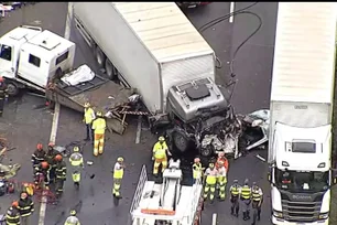 Imagem referente à matéria: Acidente na Rodovia dos Bandeirantes deixa 4 mortos; trecho no Km 55 está interditado