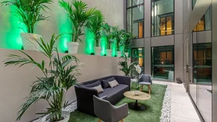 Forbes inaugura clube privado em Madri como parte de expansão global