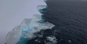 Maior e mais antigo iceberg do mundo está à deriva na Antártida