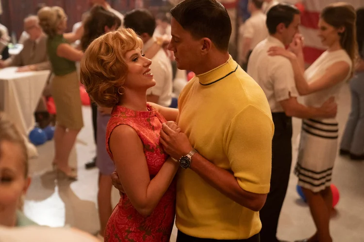 Apple TV+: Scarlett Johansson e Channing Tatum em “Como Vender a Lua” (Apple TV+/Divulgação)