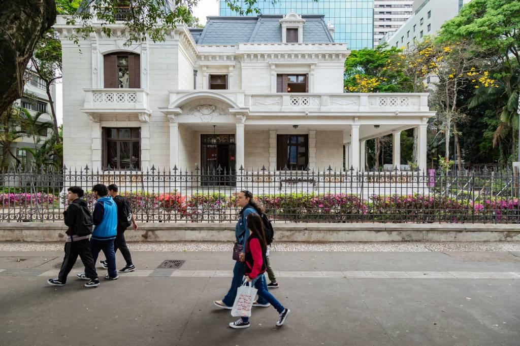 Bússola Cultural: “caça ao fóssil” e pescaria na Casa das Rosas