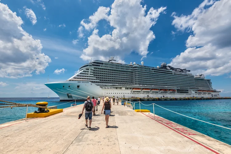 Em dezembro de 2019, os funcionários do FI Group tiveram a experiência de 4 dias a bordo no MSC Fantasia (vale_t/Getty Images)