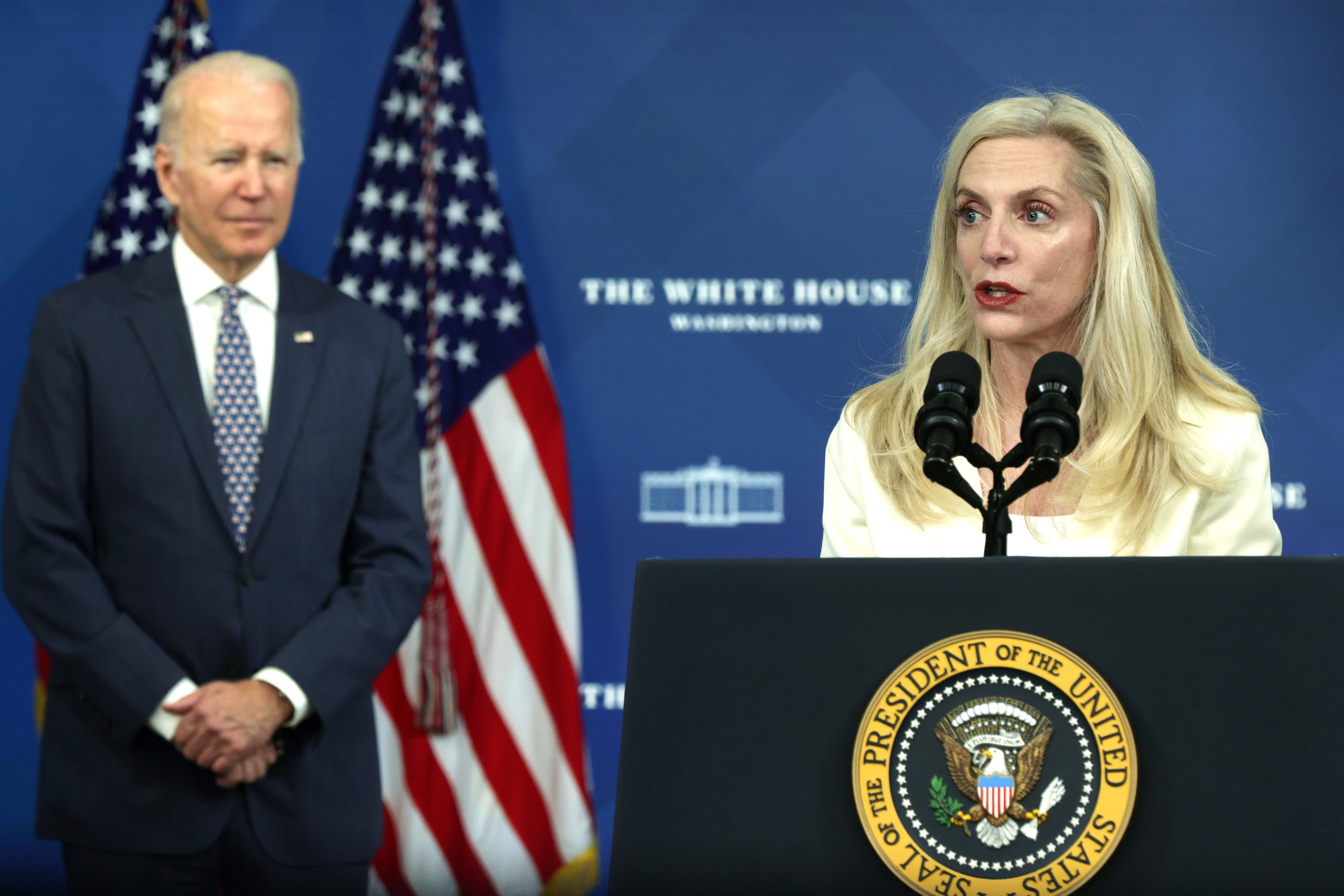 Tarifas alfandegárias podem fazer disparar preços nos EUA, alerta assessora de Biden