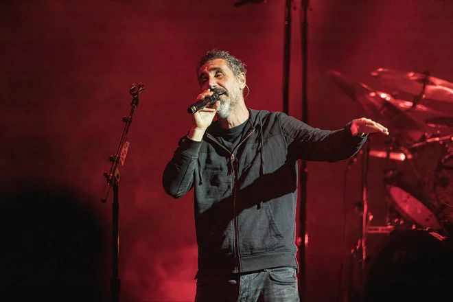 System of a Down: após show em Curitiba, banda se apresenta no Rio de Janeiro esta noite  (Daniel Knighton /Divulgação)