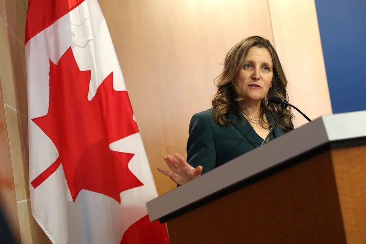 Chrystia Freeland: ex-ministra das Finanças entra na corrida para liderar o Canadá (Kevin Dietsch/Getty Images)