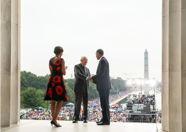 Barack Obama presta homenagem em sua rede social ao Jimmy Carter (Barack Obama - rede social/Reprodução)