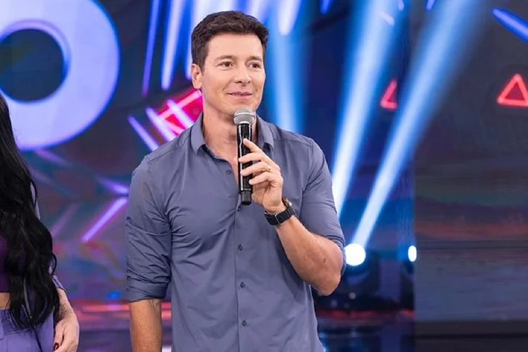 Rodrigo Faro apresentava o programa "Hora do Faro", na Record (Record/Reprodução)