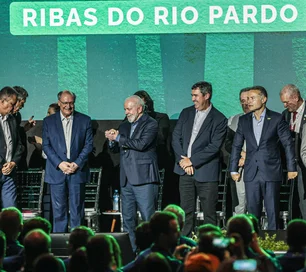 Imagem referente à matéria: Vamos entregar economia crescendo, povo consumindo e o mercado reclamando, diz Lula