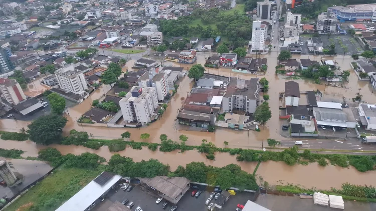 Joinville, em Santa Catarina: diversos bairros ficaram alagados na cidade mais populosa de SC (Coredec Joinville/Divulgação)