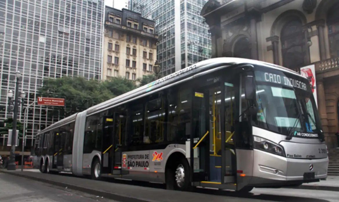 SPTrans diz que recebeu ordem para operar 100% dos ônibus a menos de 12 horas do 2º turno