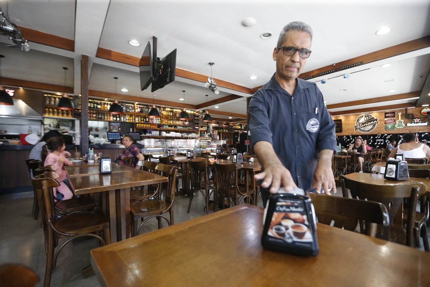 Sem regime especial, bares e restaurantes de SP podem ter alta de 300% no ICMS, alerta federação