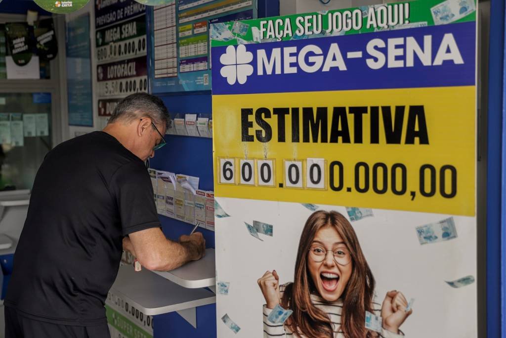 Mega da Virada: prêmio recorde de R$ 600 milhões gera filas online para apostas