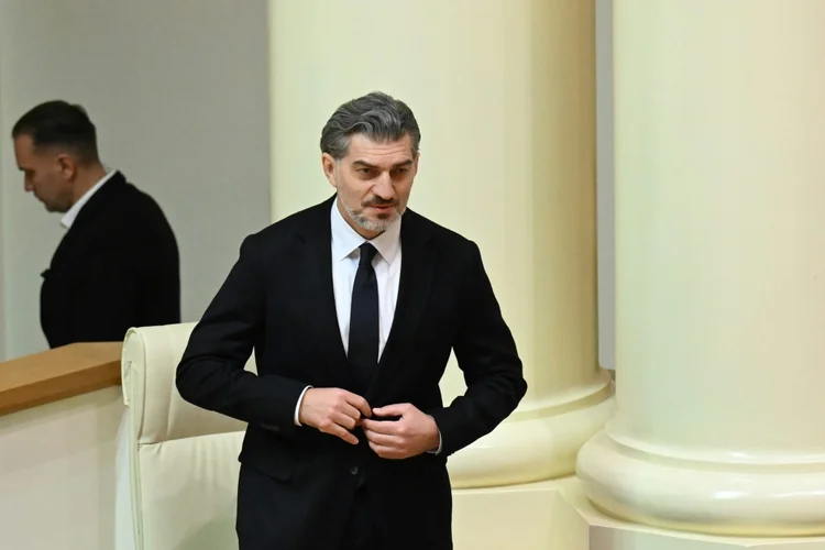 As manifestações pró-europeias agitam o país há semanas, depois de o governo ter decidido adiar as suas ambições de adesão à UE até 2028 (AFP/AFP Photo)