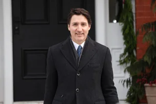 Líder da oposição canadense pede a Trudeau que convoque eleições antecipadas