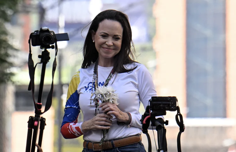 A Venezuela está em suspense diante de manifestações convocadas tanto pela oposição quanto por apoiadores do governo (JUAN BARRETO/AFP)