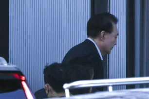 Imagem referente à matéria: Presidente deposto da Coreia do Sul é preso e fica em silêncio durante interrogatório