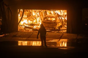 Imagem referente à matéria: Sobe para cinco o número de mortos por conta dos incêndios em Los Angeles