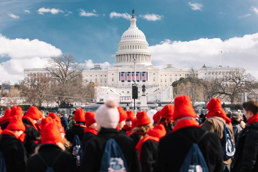 Movimento MAGA, de Trump, volta a Washington mais diverso e sem oposição nas ruas