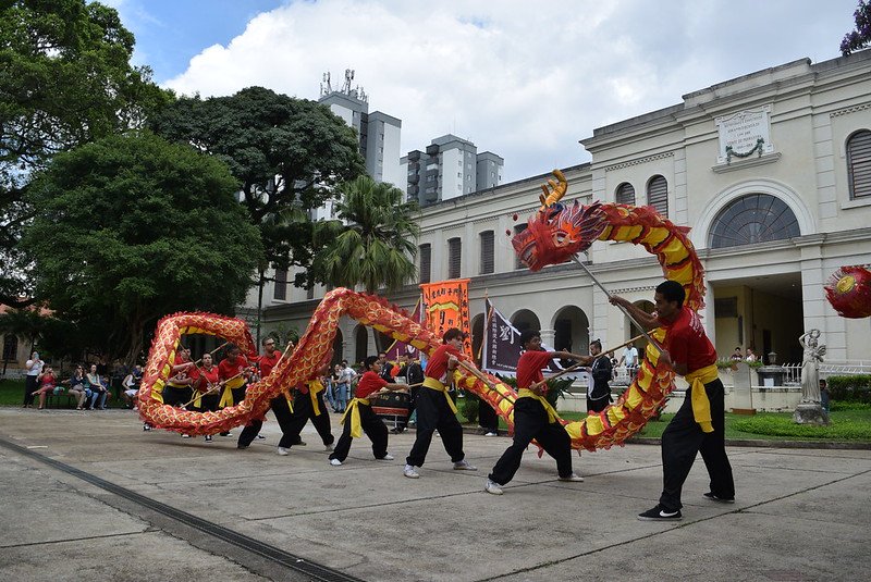 Bússola Cultural: ano novo chinês com gastronomia, arte e dança do dragão no Museu da Imigração