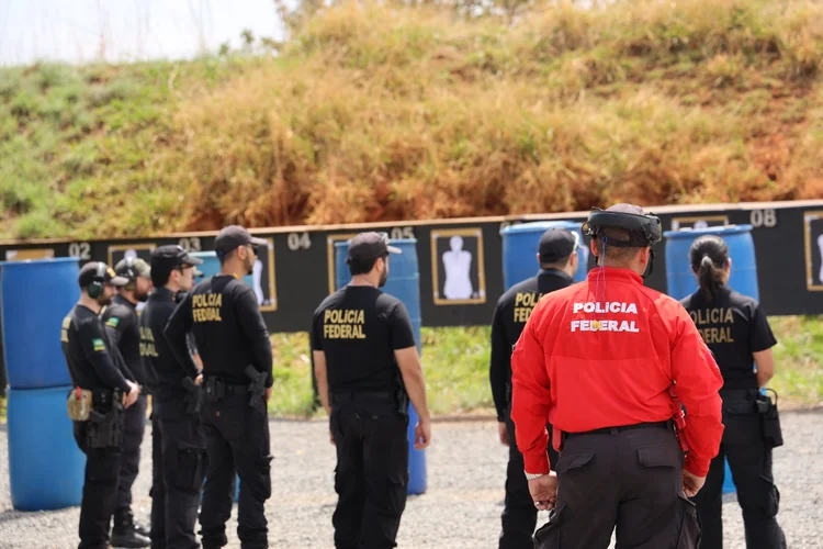 Medida prevê a abertura de 2 mil vagas até 2026 para reforçar o efetivo e intensificar o combate ao crime organizado (Flickr/ Polícia Federal)