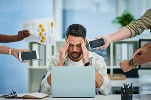 Imagem referente à matéria: A carreira corporativa e os quatro cavaleiros da falsa produtividade