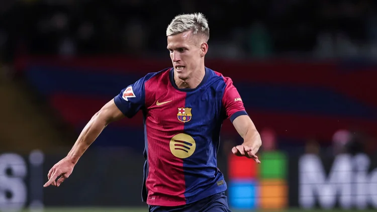 Dani Olmo, destaque do Barcelona, pode sair sem custos devido à crise financeira e ao rigor da LaLiga. (FC Barcelona/Divulgação)