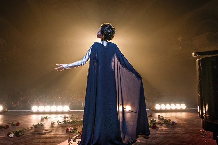 Angelina Jolie: atriz abraça o sofrimento de uma das maiores cantoras de ópera (Pablo Larraín/Netflix//Divulgação)