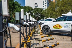 Imagem referente à matéria: Carro elétrico ou híbrido: vale a pena comprar?