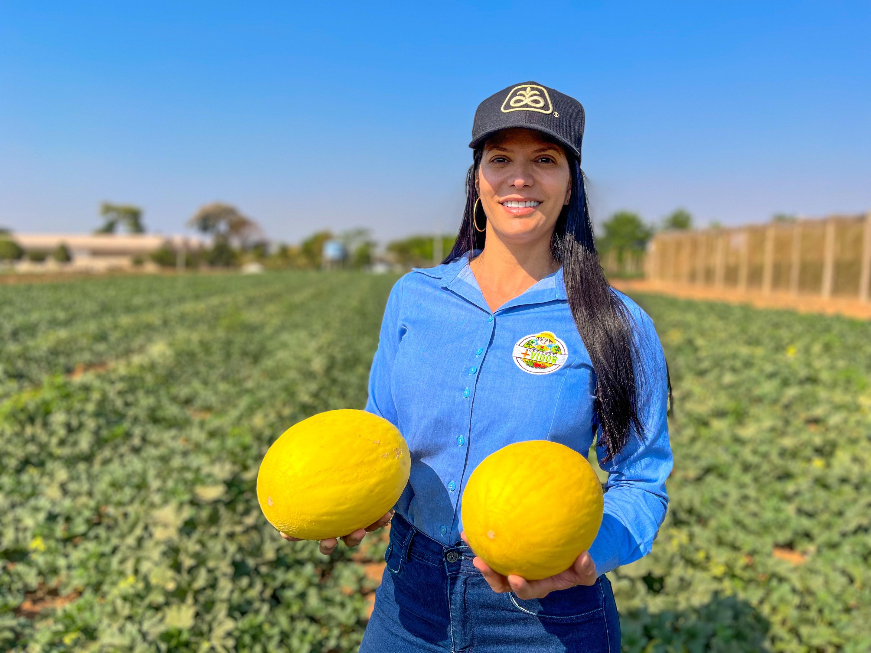 Ela saiu de casa aos 12 anos para ser babá e hoje fatura R$ 400 mil com agricultura sustentável