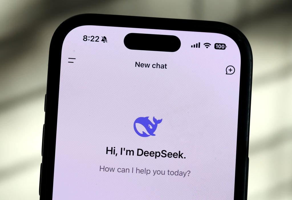 App chinês DeepSeek sofre ataque hacker e suspende acesso à inteligência artificial