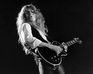 Morre John Sykes, ex-guitarrista do Whitesnake, aos 65 anos