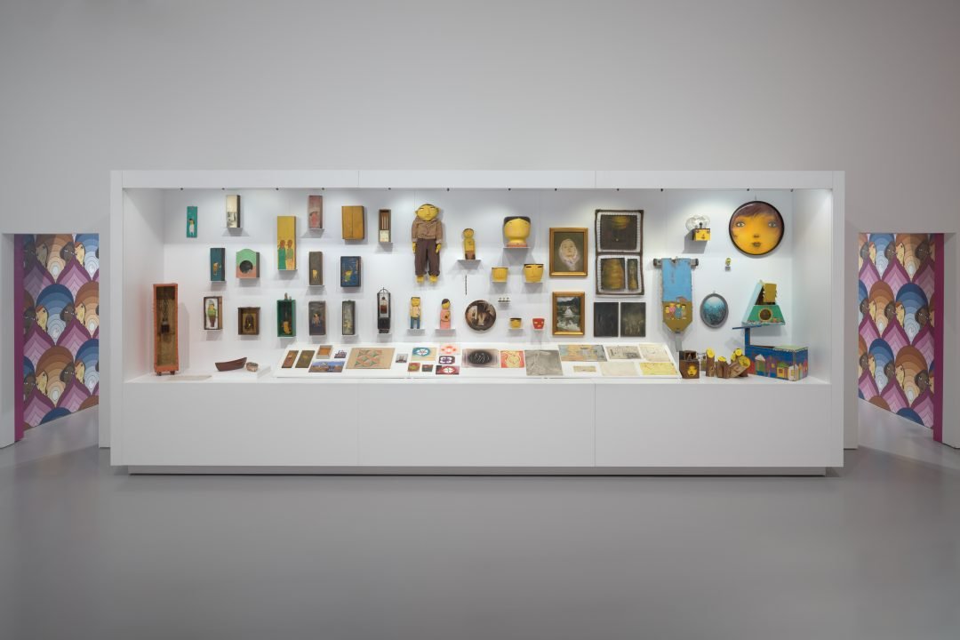 Obras na exposição Os Gêmeos: Endless Story, em cartaz no museu Hirshhorn, em Washington