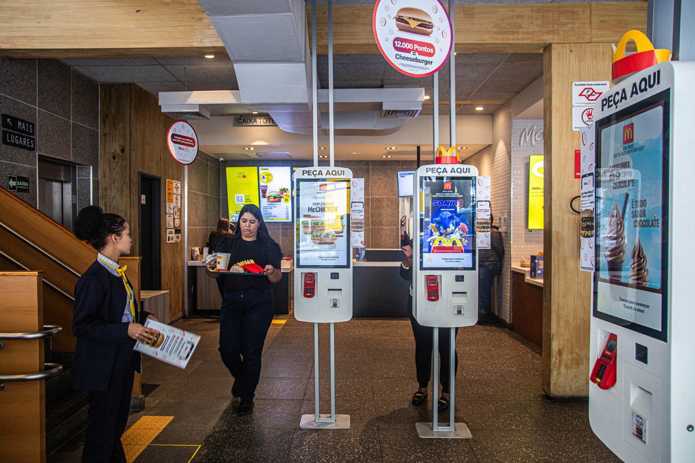 McDonald’s mantém liderança em fast food, mas Burger King e Cabana Burger ganham força no Brasil