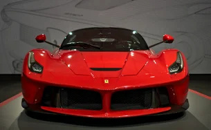 LaFerrari em Goiás lidera com o IPVA mais caro de 2025