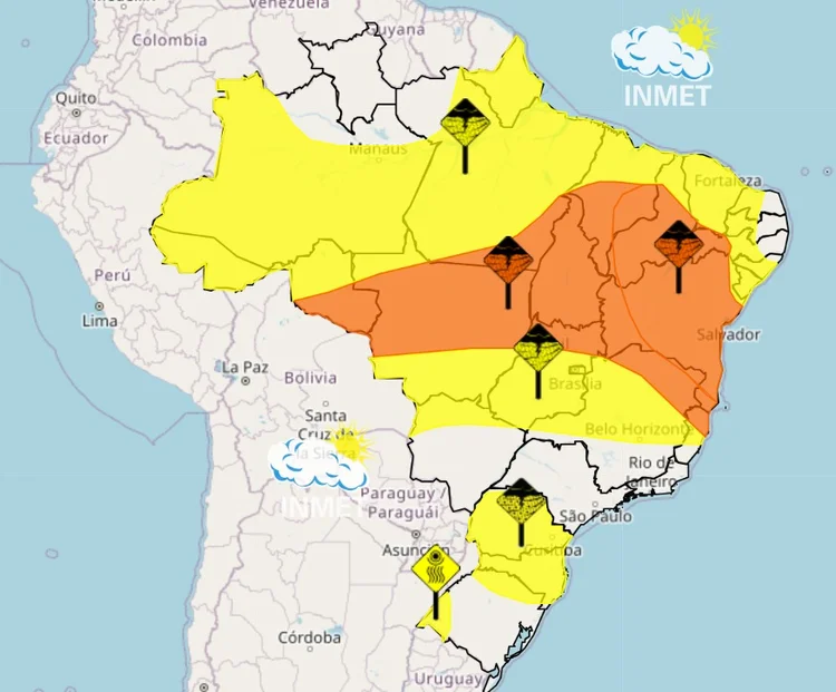 Mapa de avisos meteorológicos do Inmet na sábado, 11: as áreas amarelas são de potencial perigo e as laranjas, de perigo (Inmet/Reprodução)