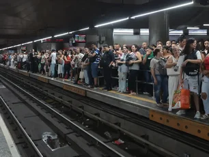 Imagem referente à matéria: Linha 3-Vermelha e 1-Azul do metrô de SP apresentam falhas nesta segunda-feira