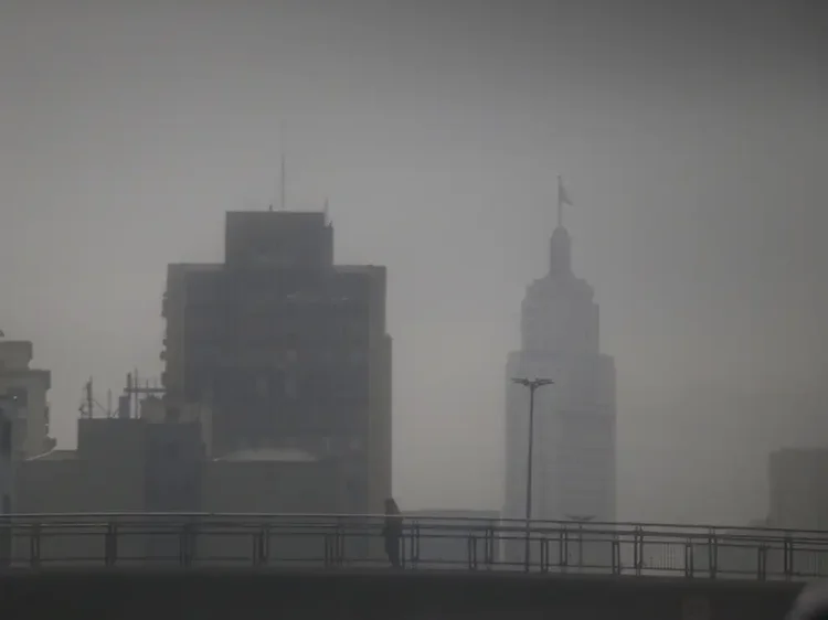 Chuva de verão na cidade de São Paulo traz risco de alagamentos  (Paulo Pinto/Agência Brasil)