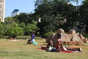 Imagem referente à matéria: Calorão em SP deve atingir 32°C: verão chega de vez ao país; veja previsão para esta terça