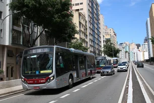 Imagem referente à matéria: Greve dos ônibus em SP: motoristas encerram paralisação após reunião com Nunes