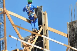 Imagem referente à matéria: Infraestrutura: confiança sobre investimentos persiste, mas cenário econômico acende sinal amarelo