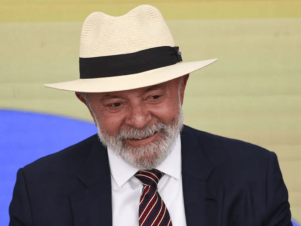 Lula está liberado para viajar após realizar nova tomografia