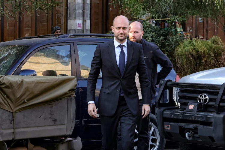 Ministro francês Jean-Noël Barrot em Damasco nesta sexta-feira, 3 (AFP)