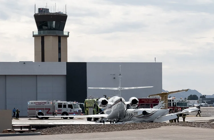 Colisão entre jato executivo e avião aconteceu em aeroporto do Arizona, nos Estados Unidos (Handout / Instagram account of @donniefitz2 / AFP/AFP)