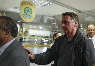 Imagem referente à matéria: Abin Paralela: PF vê responsabilidade criminal de Bolsonaro, mas não indicia ex-presidente; entenda