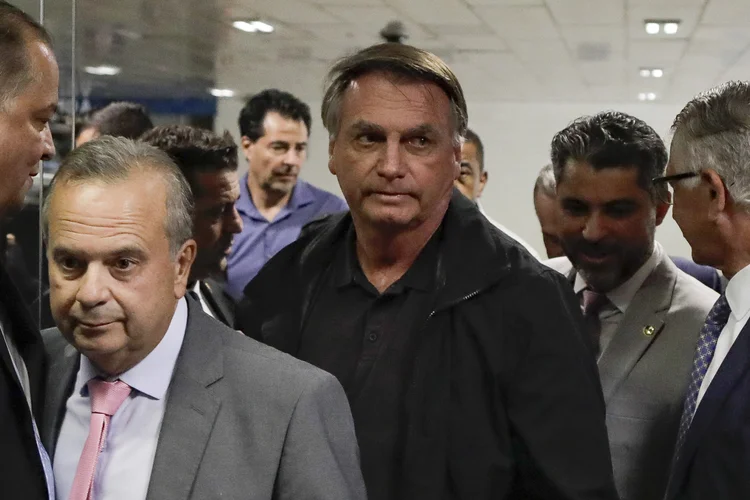Bolsonaro no STF: ex-presidente se desculpa por críticas a ministros do Supremo e defende sua postura constitucional durante trama golpist (Sergio Lima/AFP)
